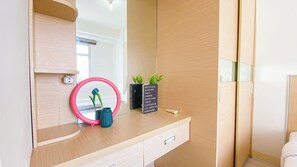 Apartamento luxo | 2 quartos, escrivaninha