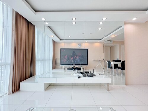 Restful And Simple 2Br At The Via And The Vue Apartment