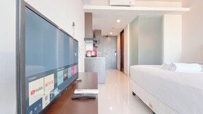 Deluxe Studio