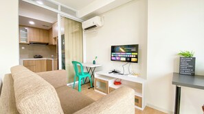 Deluxe Apartment - Comfort And Simply Look 1Br Daan Mogot City Apartment (Jakarta)