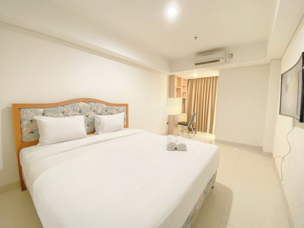 Deluxe Studio | 1 bedroom, desk