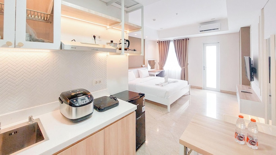 Comfortable Studio At Podomoro City Deli Medan Apartment