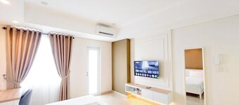 Comfortable Studio At Podomoro City Deli Medan Apartment