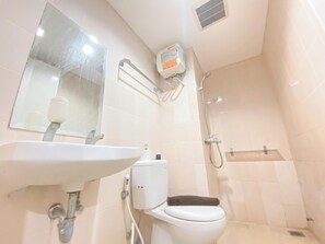 Ducha, artículos de tocador gratuitos, toallas, jabón