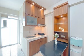 豪華公寓 | 私人廚房 | 電冰箱、爐台、電鍋