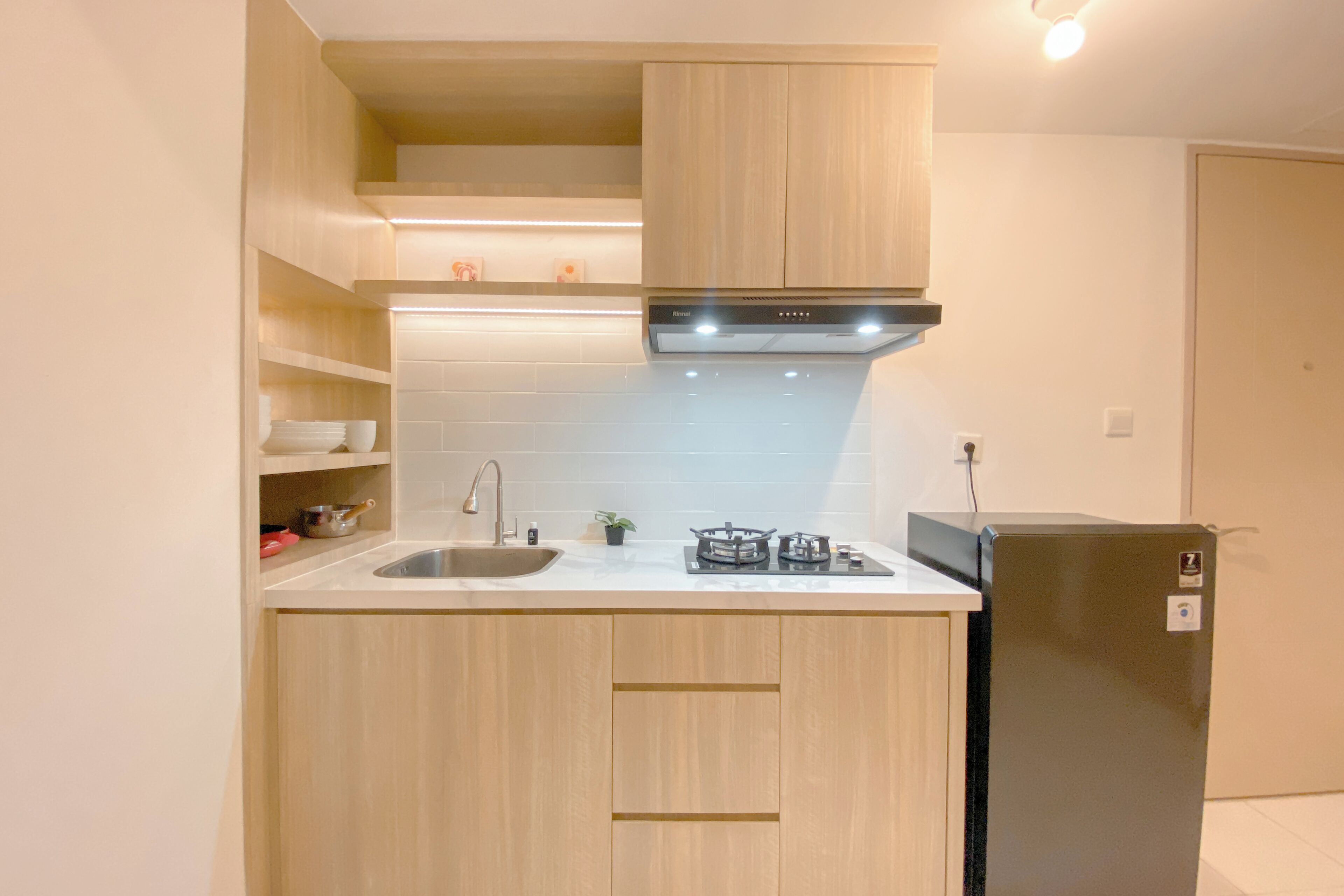 华丽公寓 | 私人厨房 | 冰箱、炉灶、电饭煲、餐桌