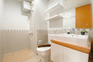 Deluxe Apartment | Bathroom - Best Choice And Homey 1Br Apartment Royal Olive Residence (Jakarta)