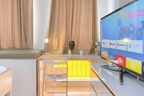 Deluxe Studio | Desk - Good Deal And Strategic Studio At Patraland Urbano Apartment (Bekasi)