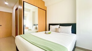 Deluxe Studio | Desk - Brand New And Comfortable Studio Apartment At B Residence (Pagedangan)