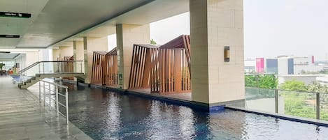 Kolam renang terbuka
