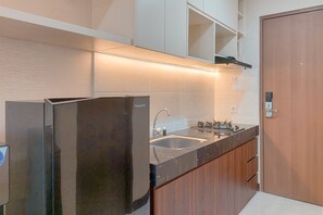 Deluxe-studiolejlighed | Privat køkken | Køleskab, kogeplade, riskoger