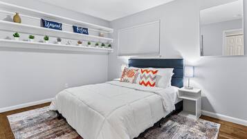 3 chambres, coffre-fort, bureau, fer et planche à repasser