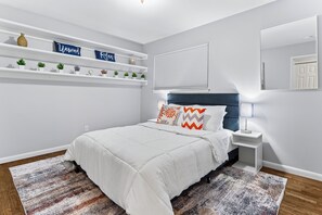 3 Schlafzimmer, Zimmersafe, Schreibtisch, Bügeleisen/Bügelbrett