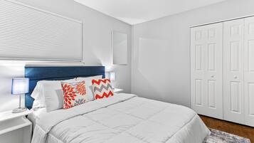 3 Schlafzimmer, Zimmersafe, Schreibtisch, Bügeleisen/Bügelbrett