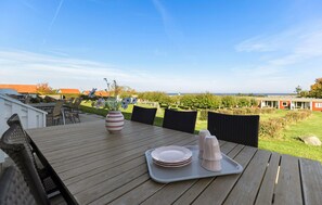 Outdoor dining - Cozy apartment in Allinge (Allinge)