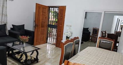 2 bedroom house with garden and terrace - vacation rentals Libreville