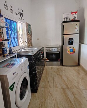 Interior - 2 bedroom house with garden and terrace - vacation rentals Libreville (Libreville)