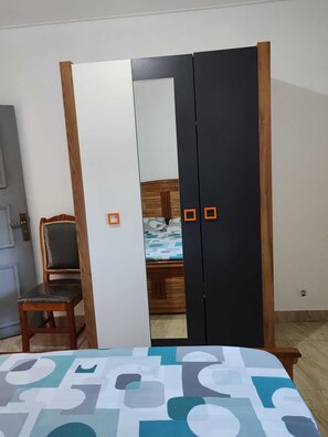 2 Schlafzimmer, Bügeleisen/Bügelbrett, kostenloses WLAN, Bettwäsche