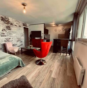 1 habitación, wifi y ropa de cama