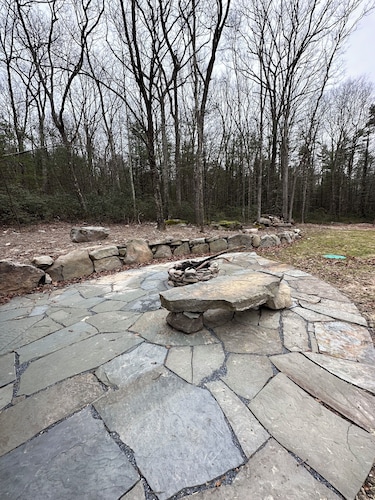 Secluded modern cabin with hot tub