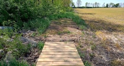 Charming 2-bedroom cabin in Lewisburg with privacy, WiFi, AC