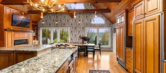Luxury Log Chalet w/ Hot Tub, Games Room & Hill Views!