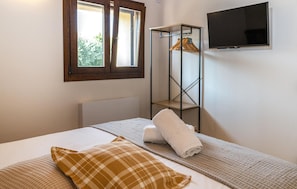 3 bedrooms, travel crib, free WiFi