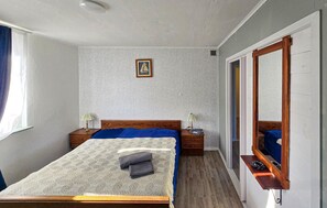 2 habitaciones, cuna de viaje y wifi gratis 