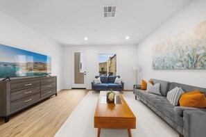 Smart TV, stereo
