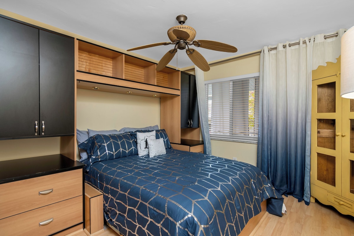 Photo 8 of Charming 2-Bedroom Apartment in the Heart of Olde Naples