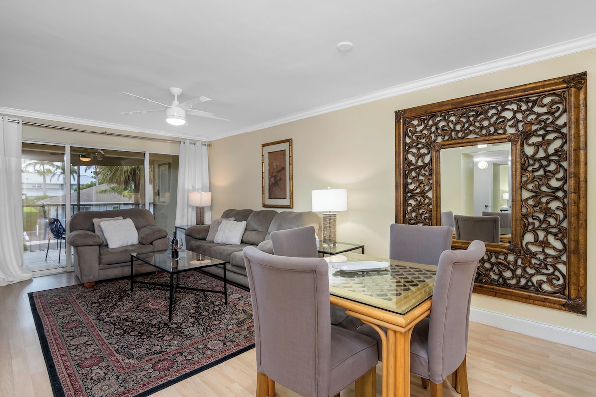Photo 14 of Charming 2-Bedroom Apartment in the Heart of Olde Naples