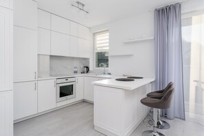 Kühlschrank, Ofen, Herdplatte