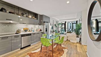 Fridge, microwave, oven, stovetop