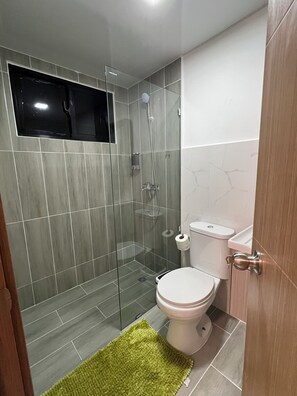 Handtücher, Seife, Toilettenpapier
