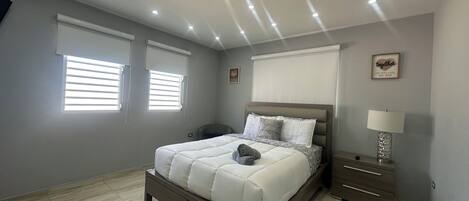 3 bedrooms, iron/ironing board, travel crib, free WiFi