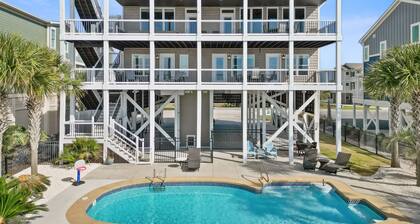 "Gnozo Palazzo" 6 Bedroom, 6.5 Bathroom Oceanfront Home with Pool!