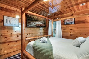 3 bedrooms, iron/ironing board, travel crib, WiFi