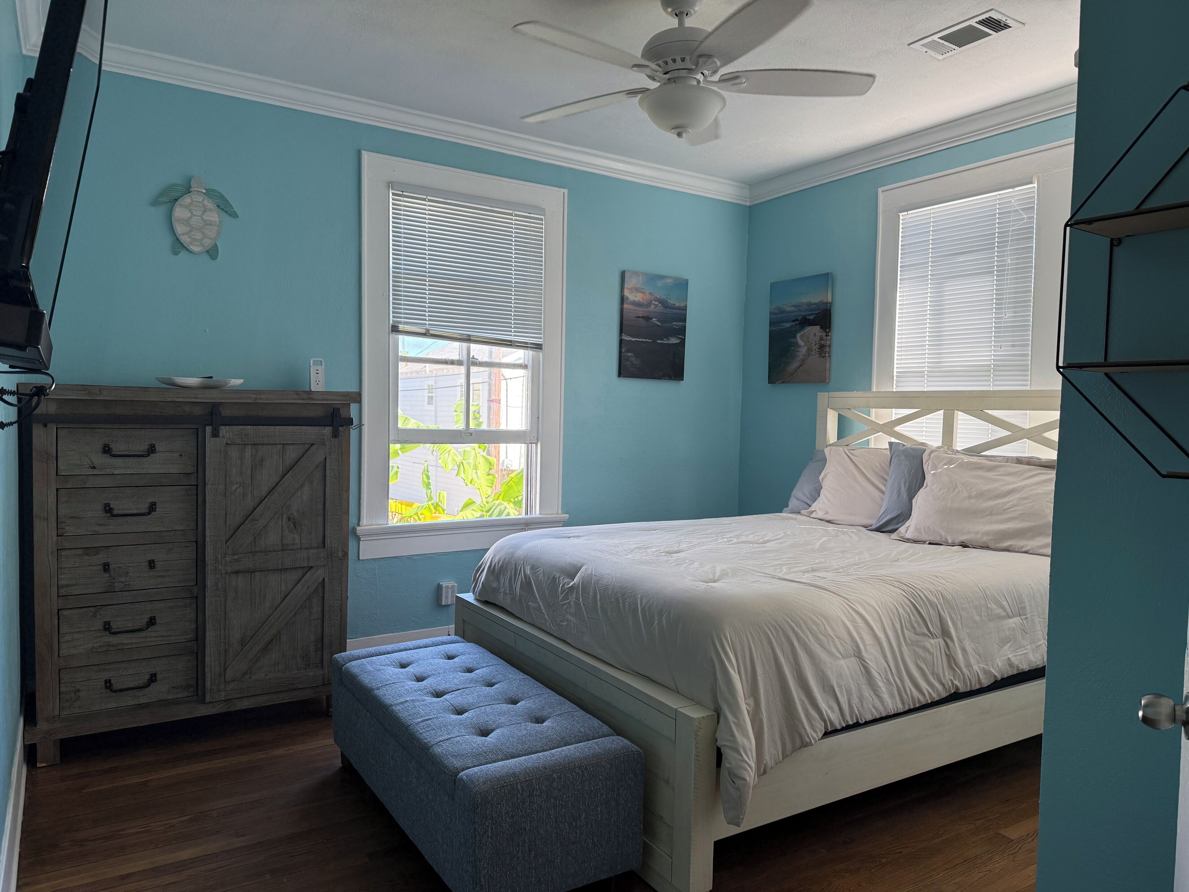 2 slaapkamers, een strijkplank/strijkijzer, gratis wifi, beddengoed