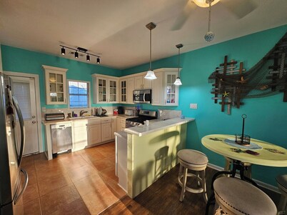 Location! Location! Beach themed 2-bedroom unit- 2 blocks from the beach!