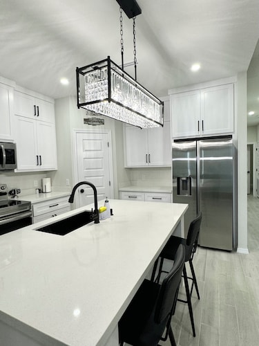 Charming 3-bedroom house in Brownsville minutes away from SpaceX!