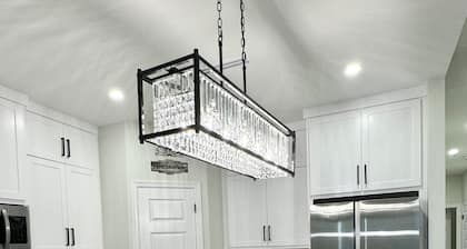 Charming 3-bedroom house in Brownsville minutes away from SpaceX!