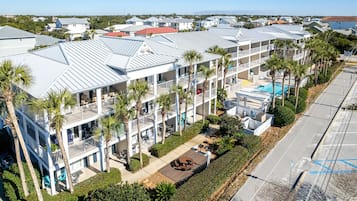 Condo, 2 Bedrooms | Exterior