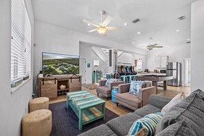 Living area - Beach Arcade - Palm Coast, Florida 4 Bedroom Home (Palm Coast)