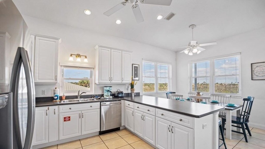 Beach Arcade - Palm Coast, Florida 4 Bedroom Home