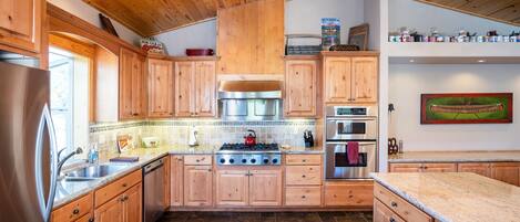 Rumah, 4 kamar tidur | Dapur pribadi | Lemari es, oven, mesin pembuat kopi/teh, dan pemanggang roti