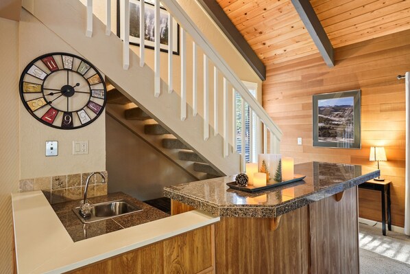 House, 4 Bedrooms | Interior