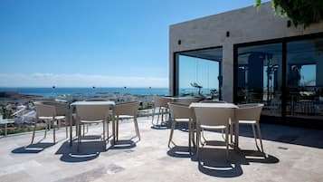 Condo, 1 Bedroom | Outdoor dining