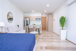 1 bedroom, free WiFi - Menesse Town Tower 203 1 Bedroom Condo (Playa del Carmen)