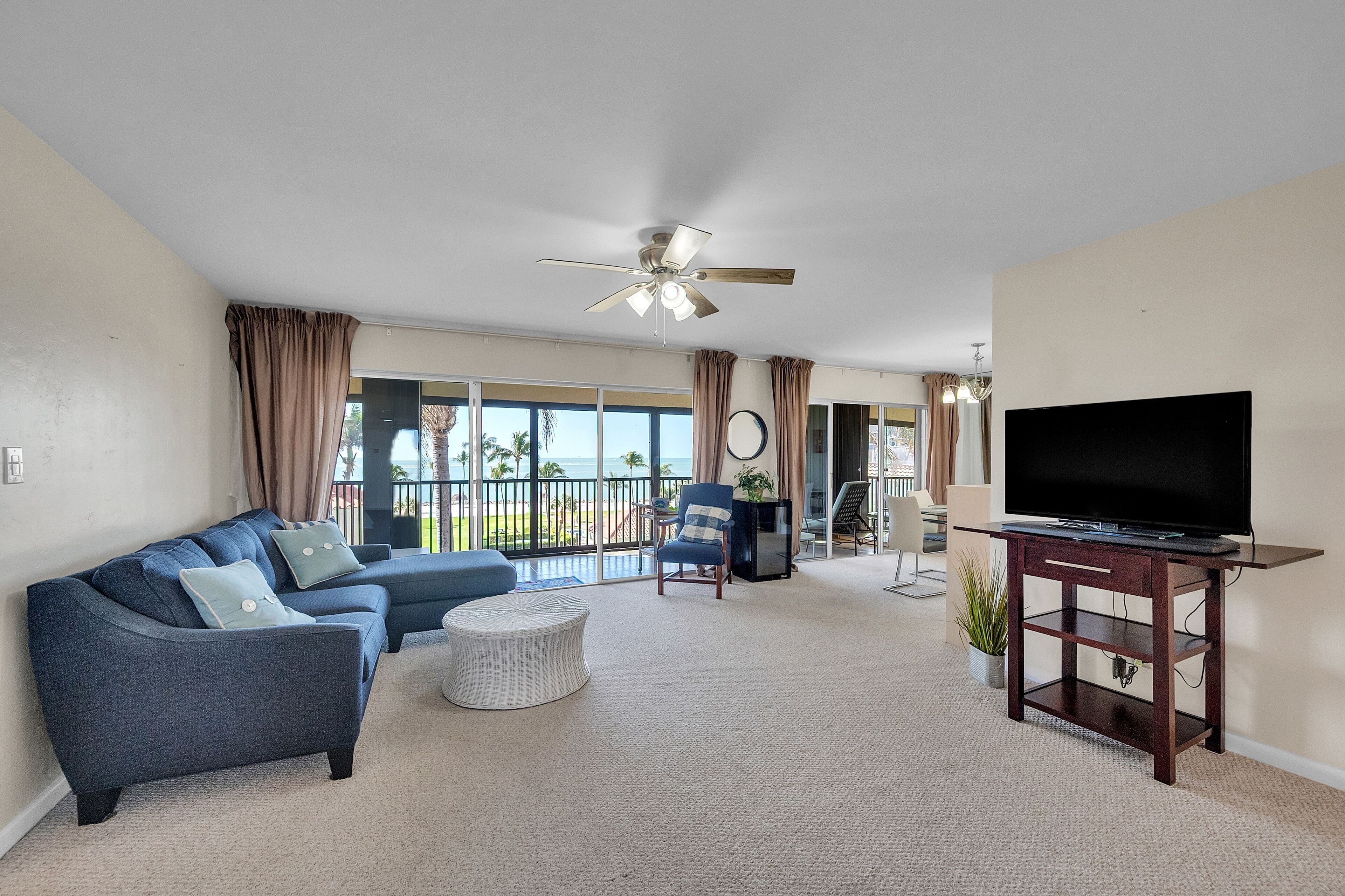 Apartment, 2 Schlafzimmer | Wohnbereich | Smart-TV