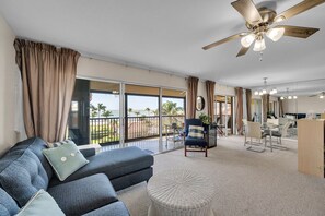 Living area - Gulf-view Condo With Resort-style Amenities 2 Bedroom Condo (Marco Island)
